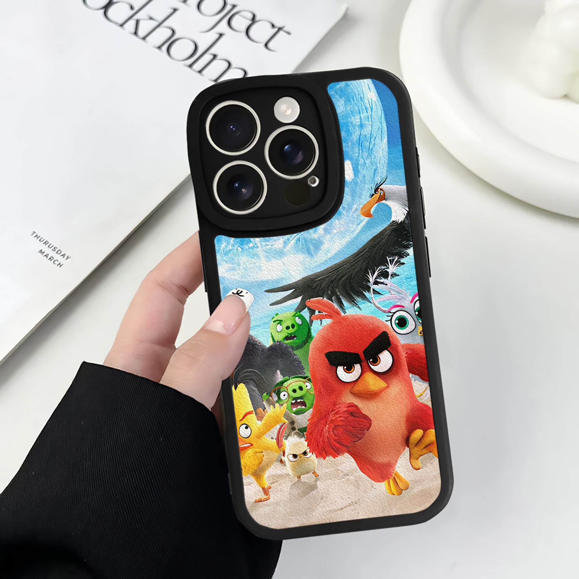 （画像用） Angry Birds アングリーバード 【iPhone 16シリーズ対応】シリコンスマホケース（レザー調） 材質：シリコン